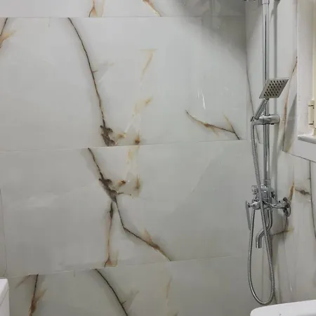 Old Street 2 地拉那